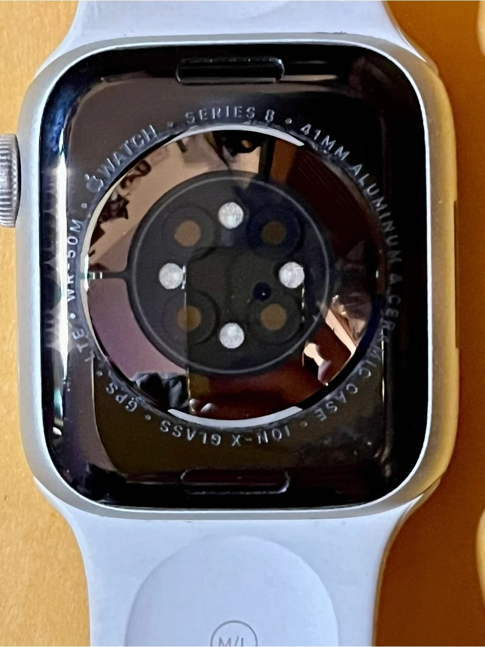 Apple Watch Series 8 (GPS + Cellular, Aluminum Case 100% Battery Health